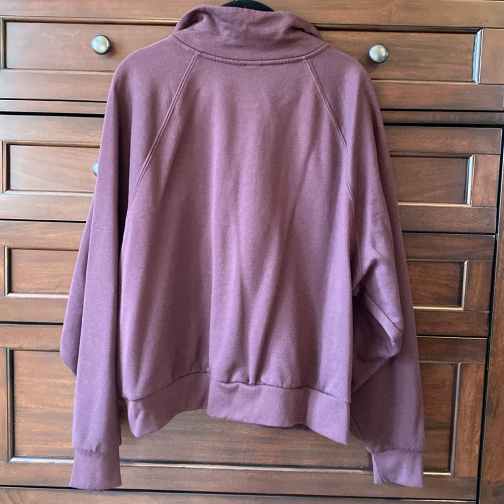H&M Sweatshirt - Picture 4 of 5